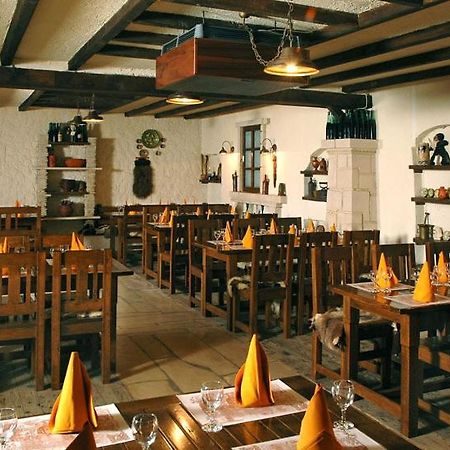 בוקרשט Hotel Irisa מראה חיצוני תמונה