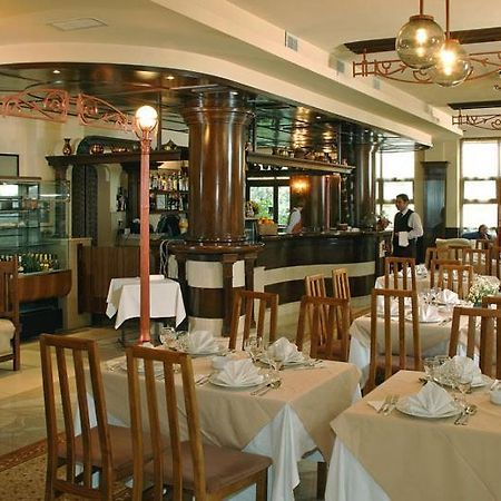 בוקרשט Hotel Irisa מראה חיצוני תמונה