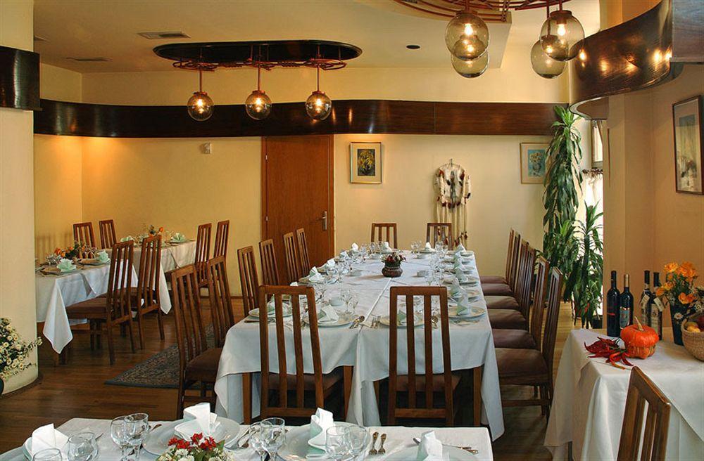בוקרשט Hotel Irisa מראה חיצוני תמונה