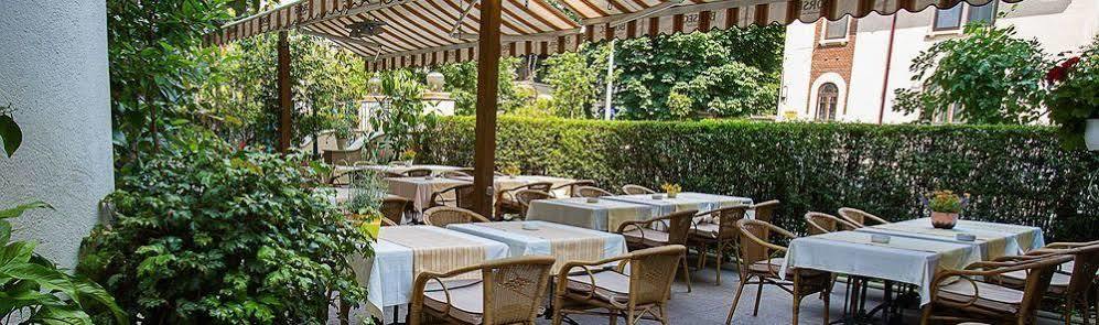 בוקרשט Hotel Irisa מראה חיצוני תמונה